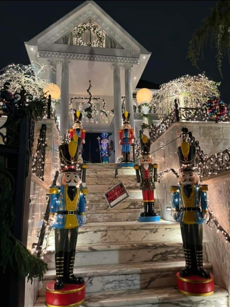 Christmas Light Tours Dyker Heights Brooklyn - Limo Service provided by Fire Island Limo of Long Island NY & NYC