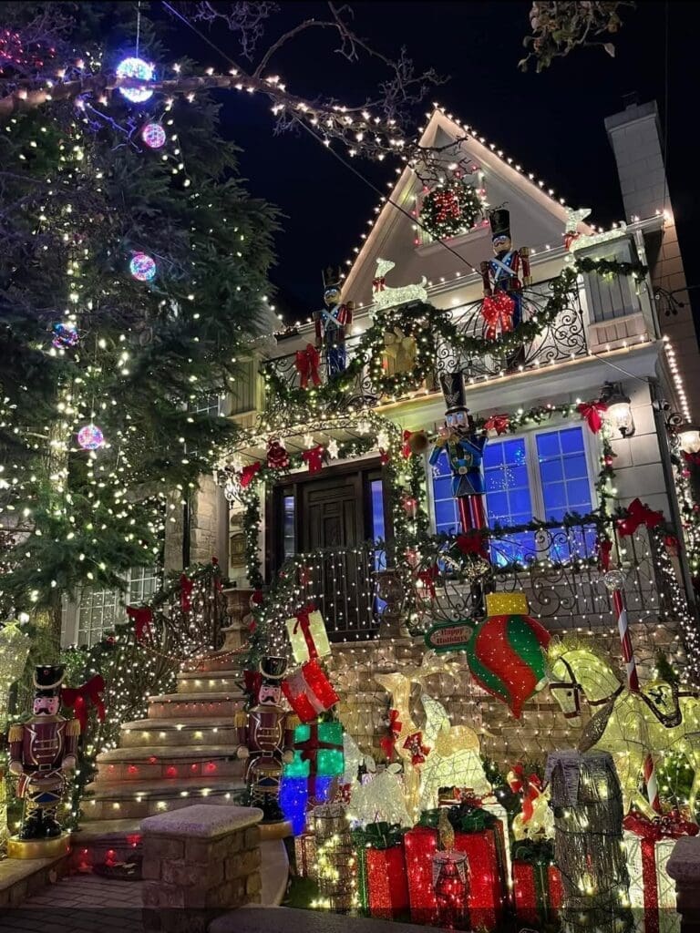 Christmas Light Tours in Dyker Heights Brooklyn - Limo Service provided by Fire Island Limo of Long Island NY & NYC